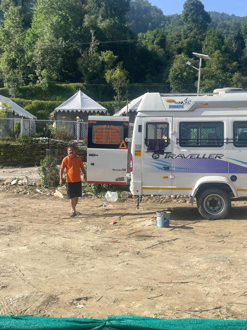 luxury tempo traveller